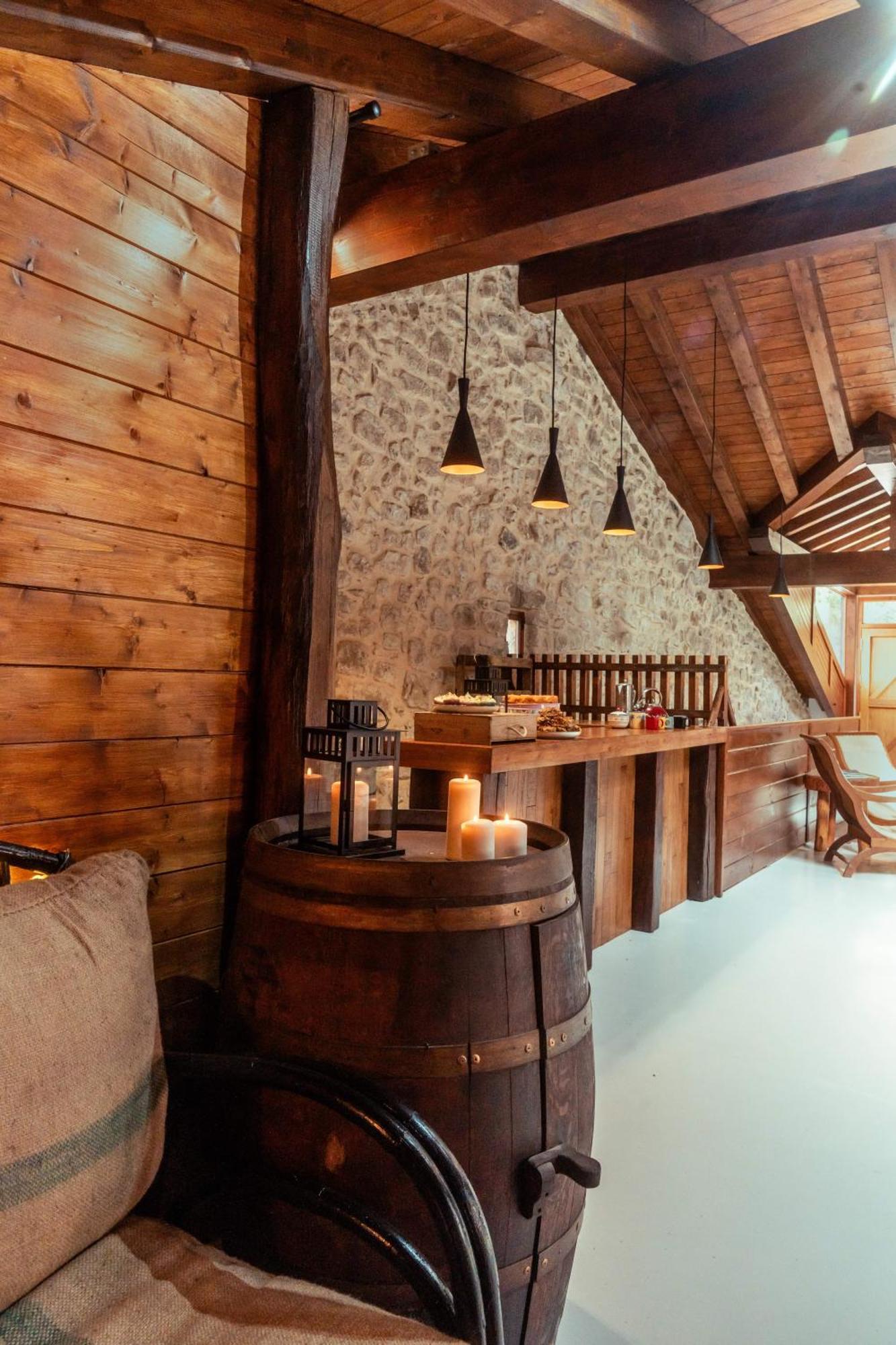 Olabe Hostel Ea Ngoại thất bức ảnh